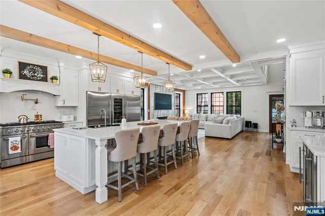78 Glen Avenue, Roseland, NJ 07068