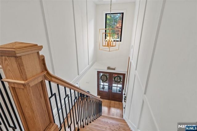 78 Glen Avenue, Roseland, NJ 07068