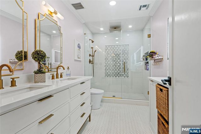 78 Glen Avenue, Roseland, NJ 07068