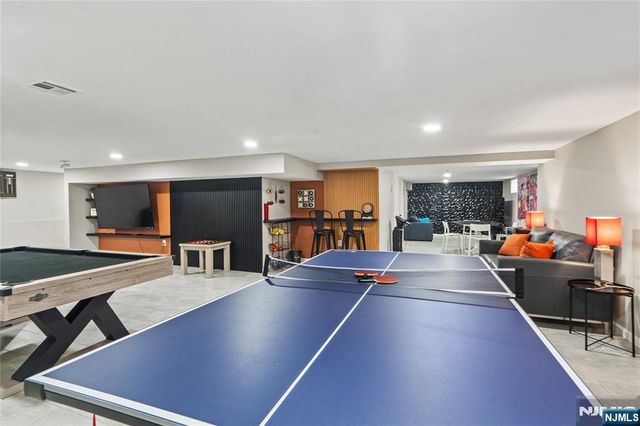 78 Glen Avenue, Roseland, NJ 07068