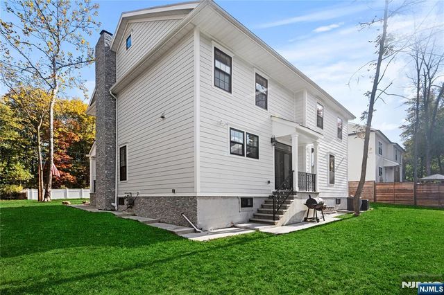 78 Glen Avenue, Roseland, NJ 07068