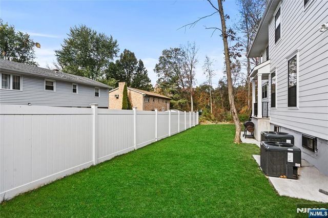 78 Glen Avenue, Roseland, NJ 07068