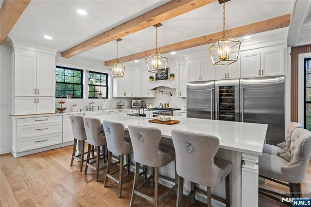 78 Glen Avenue, Roseland, NJ 07068