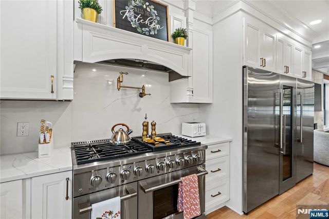 78 Glen Avenue, Roseland, NJ 07068