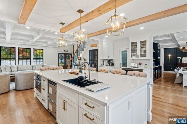 78 Glen Avenue, Roseland, NJ 07068