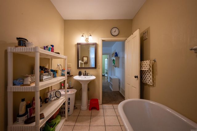 928 E Main Street, Batesville, AR 72501