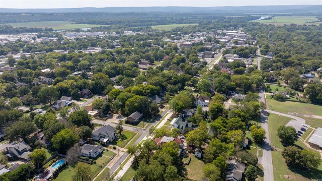 928 E Main Street, Batesville, AR 72501