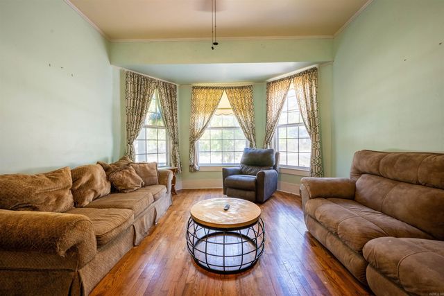 928 E Main Street, Batesville, AR 72501