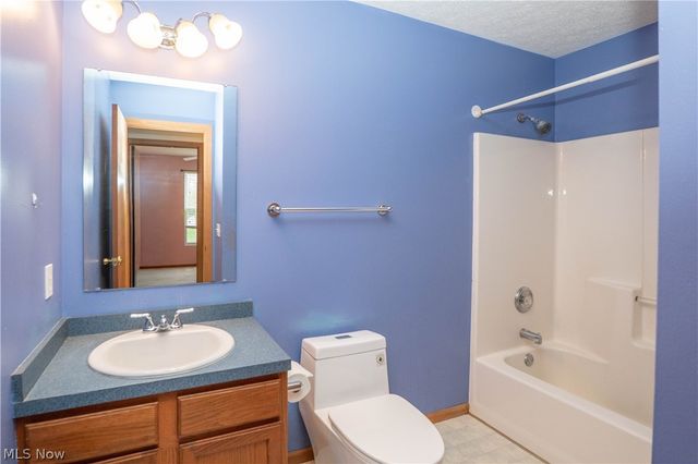 810 Sturbridge Drive, Medina, OH 44256