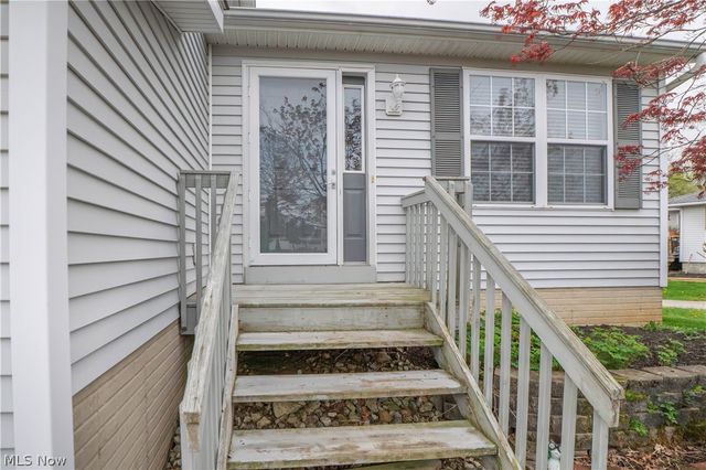 810 Sturbridge Drive, Medina, OH 44256