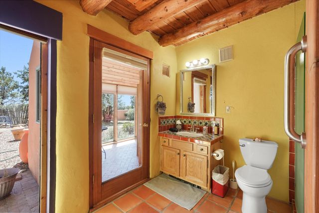 4 Demas Road, Santa Fe, NM 87508