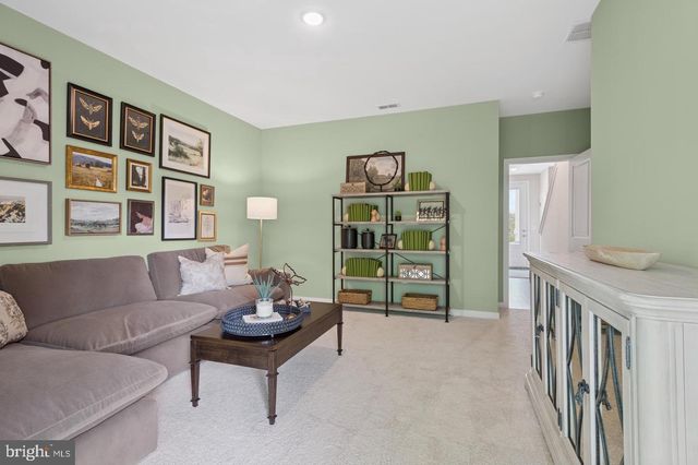 46 SILVERBELL AVE, Berlin, NJ 08009