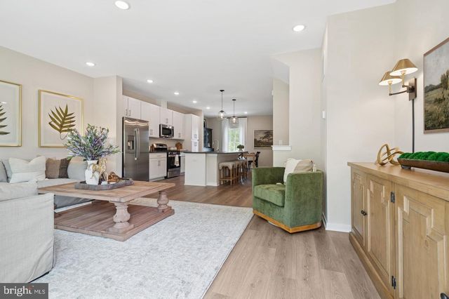 46 SILVERBELL AVE, Berlin, NJ 08009