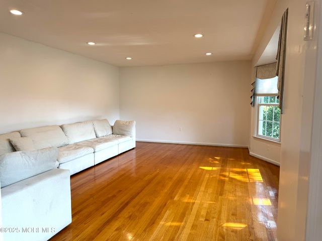 28 Ridge Road, West Long Branch, NJ 07764