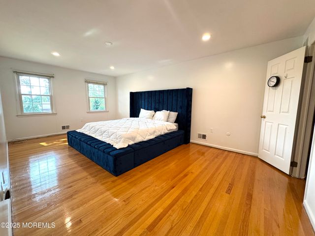 28 Ridge Road, West Long Branch, NJ 07764