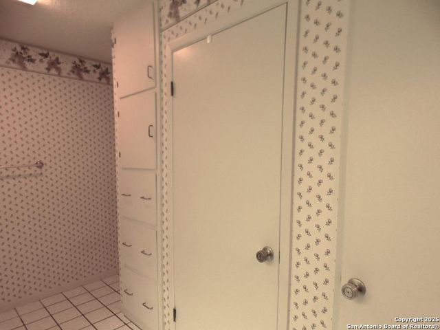 40 Encino Loma, Beeville, TX 78102