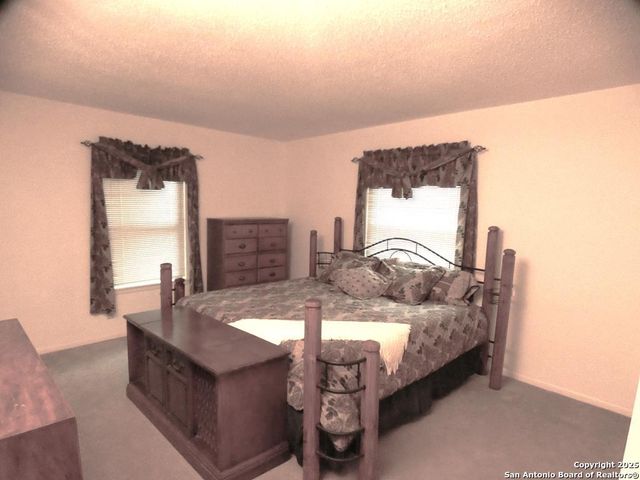 40 Encino Loma, Beeville, TX 78102