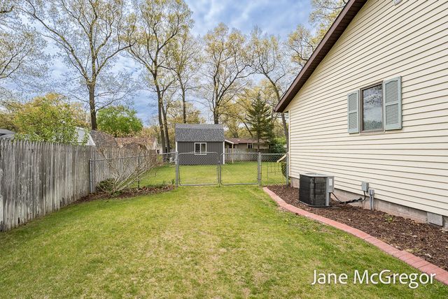 1731 Princess Lane, Muskegon, MI 49445