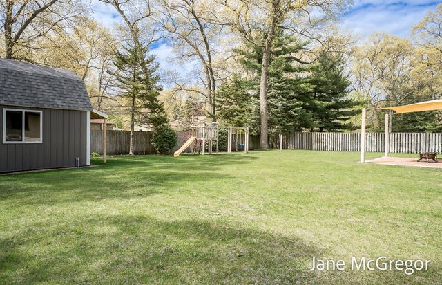 1731 Princess Lane, Muskegon, MI 49445