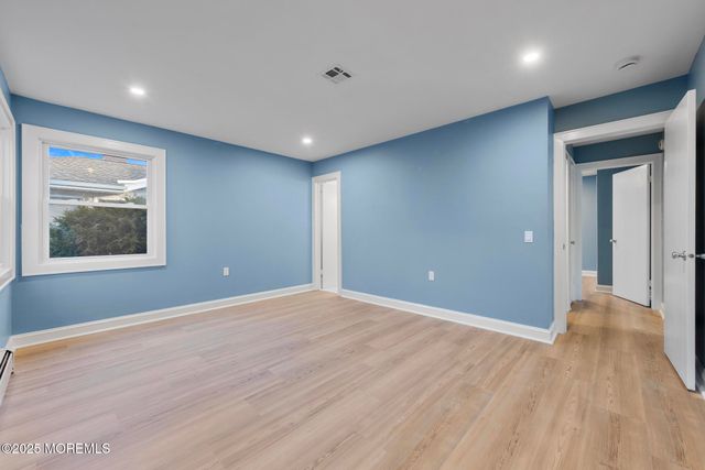 86 San Carlos Street, Toms River, NJ 08757