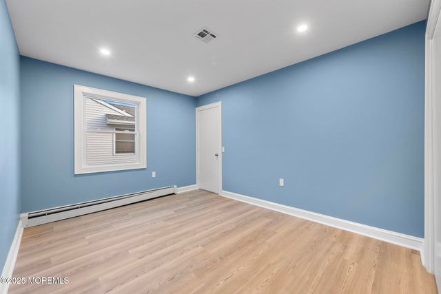 86 San Carlos Street, Toms River, NJ 08757