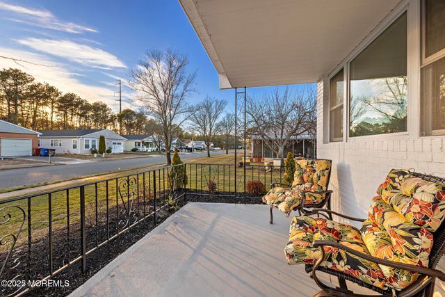 86 San Carlos Street, Toms River, NJ 08757