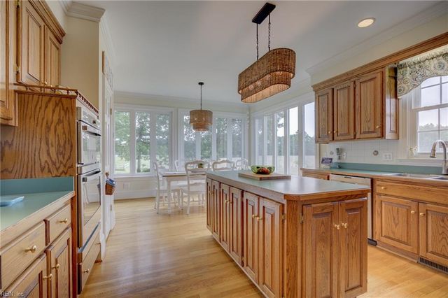 559 Rocky Hock RD, Wakefield, VA 23888