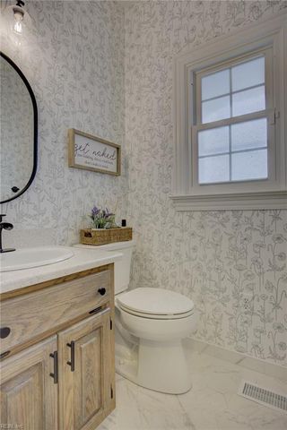 559 Rocky Hock RD, Wakefield, VA 23888