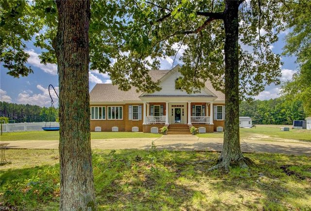 559 Rocky Hock RD, Wakefield, VA 23888