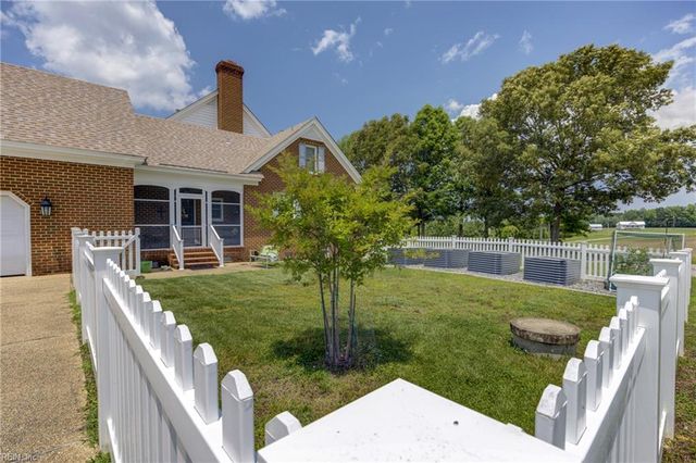 559 Rocky Hock RD, Wakefield, VA 23888