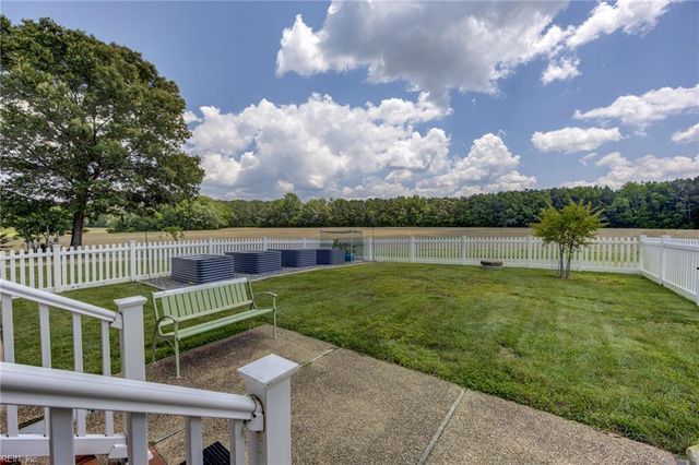 559 Rocky Hock RD, Wakefield, VA 23888