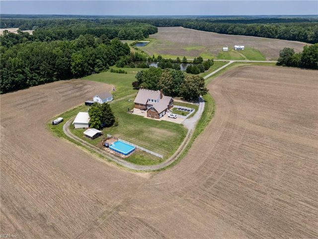 559 Rocky Hock RD, Wakefield, VA 23888