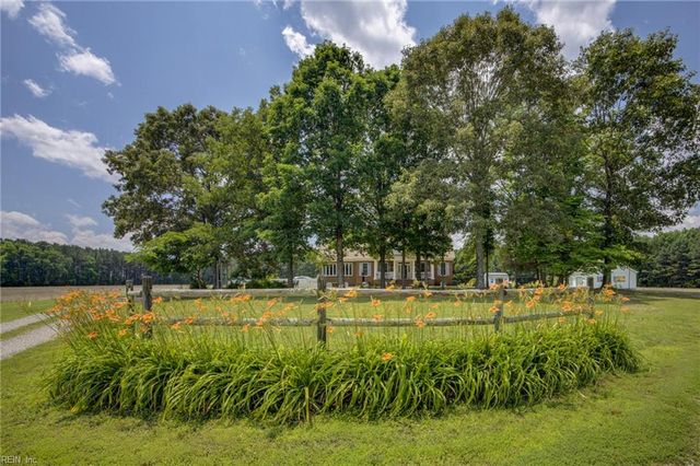 559 Rocky Hock RD, Wakefield, VA 23888