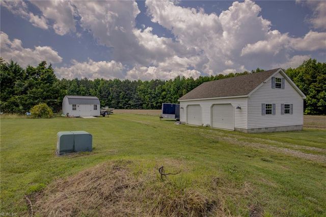 559 Rocky Hock RD, Wakefield, VA 23888