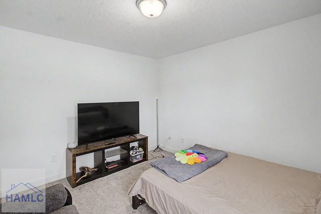 881 Grayson Avenue, Hinesville, GA 31313