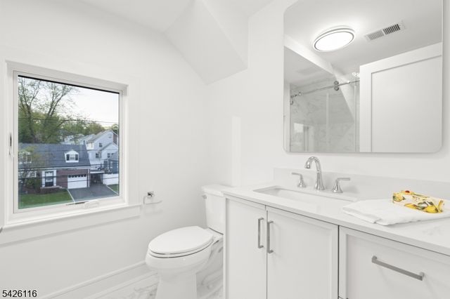 426 Millburn Ave A, Millburn Twp., NJ 07041