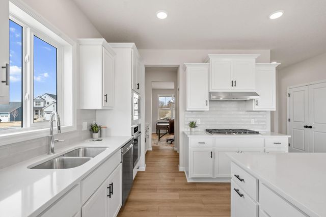 920 Buffalo Street NW, Delano, MN 55328