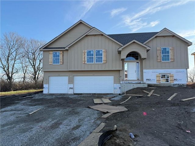 6017 NE 118th Street, Kansas City, MO 64156