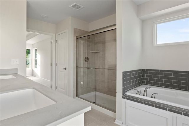 6017 NE 118th Street, Kansas City, MO 64156