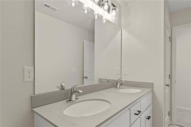 6017 NE 118th Street, Kansas City, MO 64156