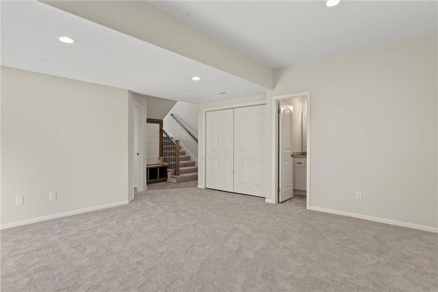 6017 NE 118th Street, Kansas City, MO 64156