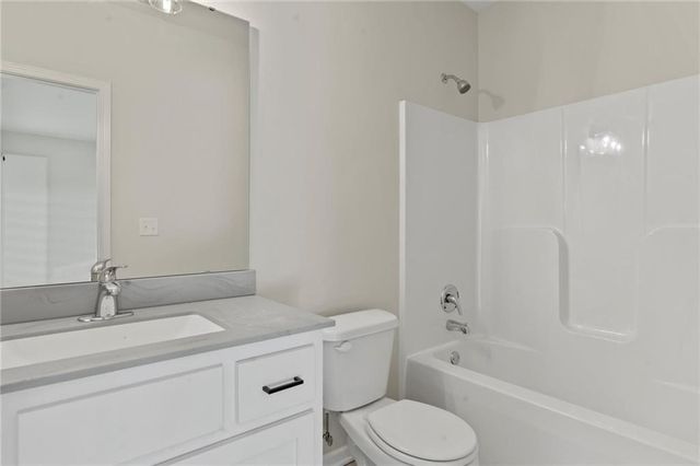 6017 NE 118th Street, Kansas City, MO 64156