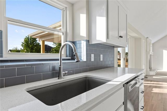 6017 NE 118th Street, Kansas City, MO 64156