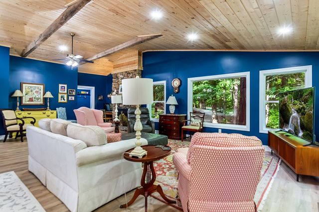 1564 Rackley Road, Ellijay, GA 30536