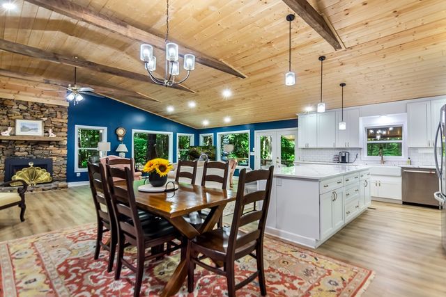 1564 Rackley Road, Ellijay, GA 30536