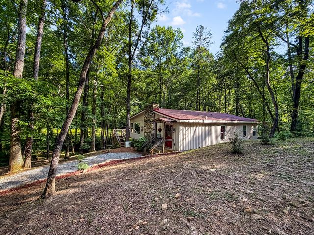 1564 Rackley Road, Ellijay, GA 30536