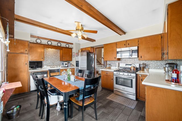 8796 Madison Avenue, Munster, IN 46321