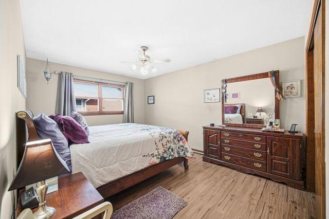 8796 Madison Avenue, Munster, IN 46321