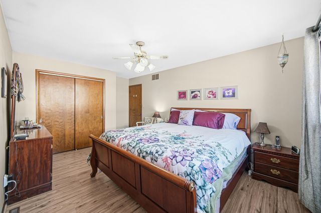 8796 Madison Avenue, Munster, IN 46321