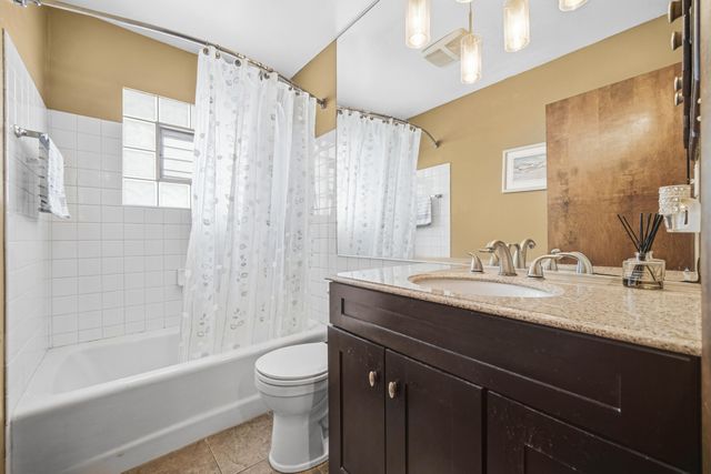 8796 Madison Avenue, Munster, IN 46321